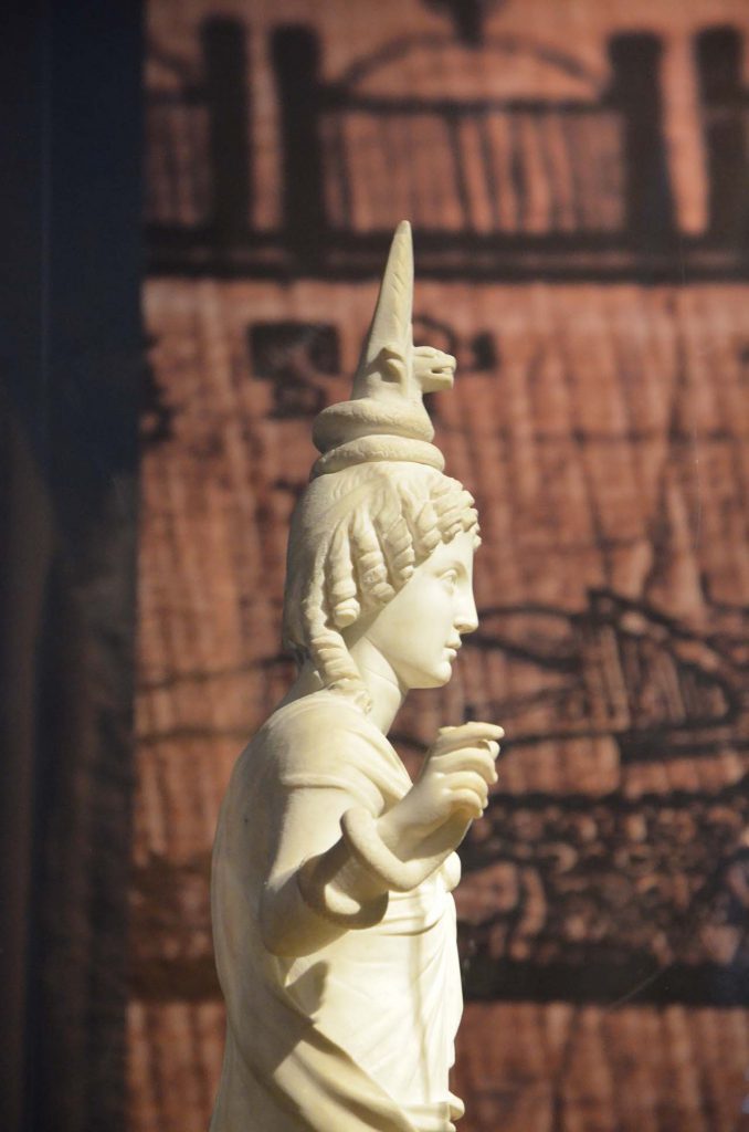 Die Entstehung der Welt, Ausstellung